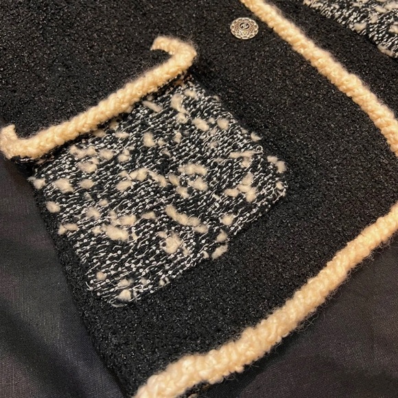 Chanel Jacket - Picture 7 of 7